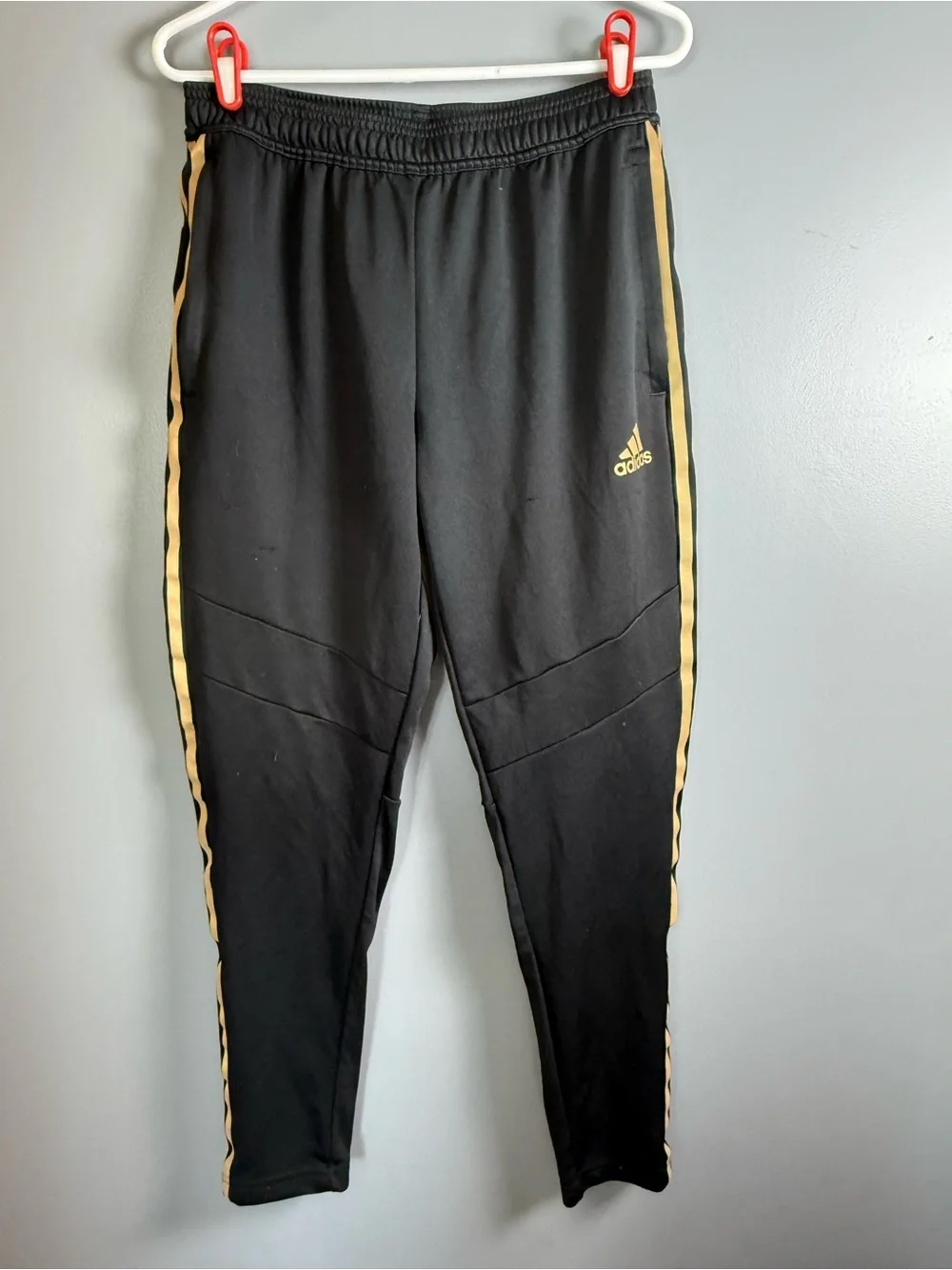 Adidas Aeroready Mens Sereno Slim Tapered-Cut 3-Stripes Pants Black/Gold Sz M